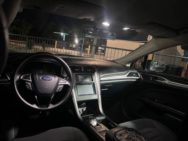 2017 Ford Fusion SE — photo 4