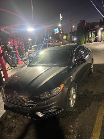 2017 Ford Fusion SE — photo 3