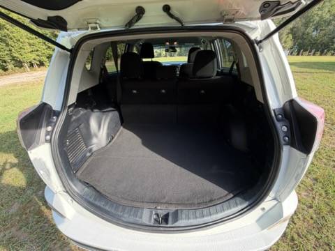 2018 Toyota Rav4 LE 4dr Front-wheel Drive Automatic — photo 7