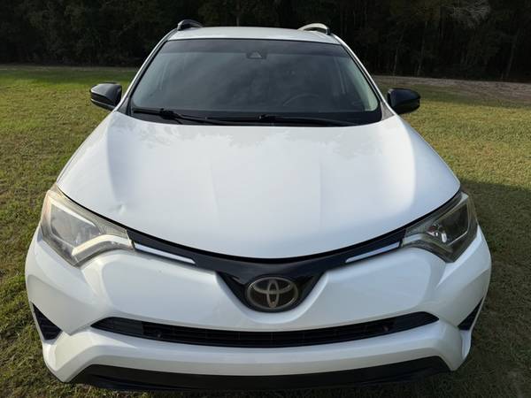 2018 Toyota Rav4 LE 4dr Front-wheel Drive Automatic — photo 3