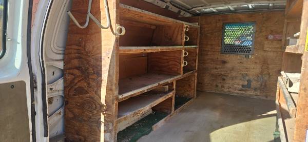 2007 Ford E 250 Commercial Cargo Van Automatic — photo 3