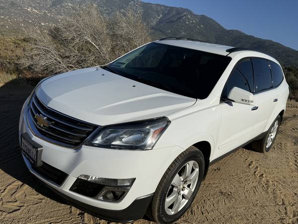 2017 Chevrolet Traverse Premier Front-wheel Drive Automatic — photo 3