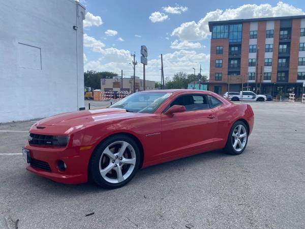 2013 Chevrolet Camaro 2LS — photo 2