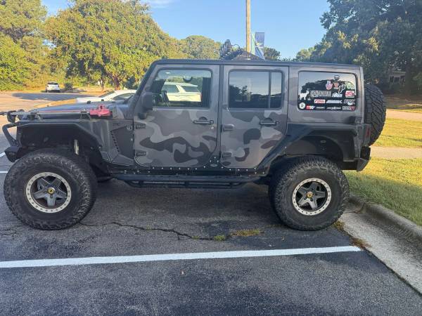 2015 Jeep Wrangler Rubicon 2dr 4x4 Manual — photo 1