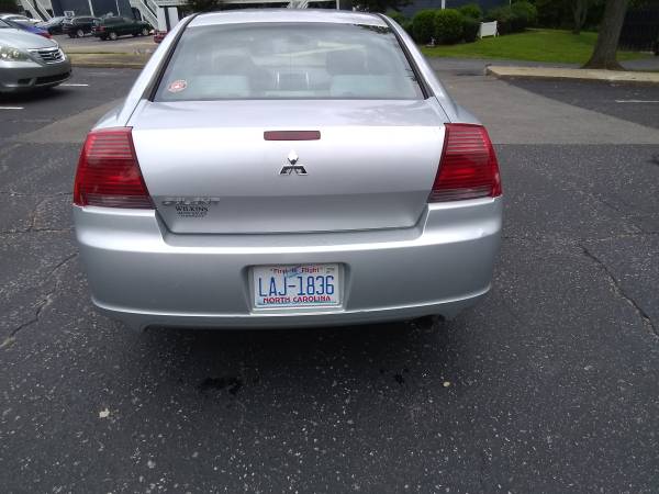 2007 Mitsubishi Galant DE 4dr Sedan Automatic — photo 3