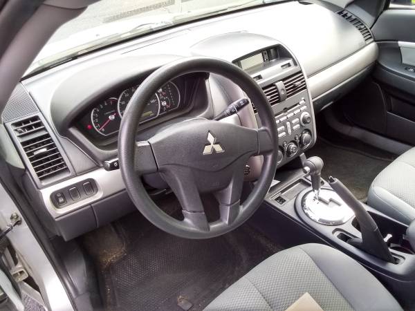 2007 Mitsubishi Galant DE 4dr Sedan Automatic — photo 7