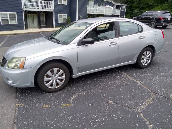 2007 Mitsubishi Galant DE 4dr Sedan Automatic — photo 2