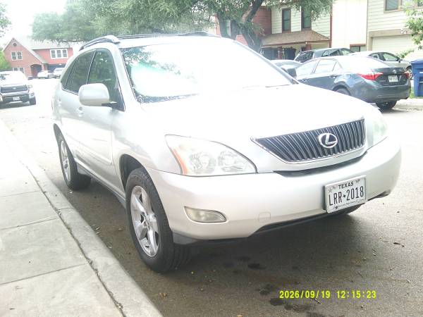 2004 Lexus RX 330 Base All-wheel Drive Automatic — photo 1