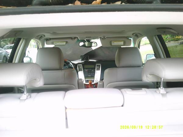 2004 Lexus RX 330 Base All-wheel Drive Automatic — photo 7
