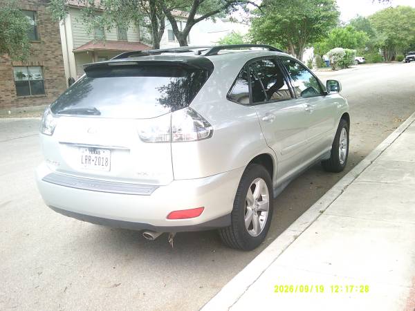 2004 Lexus RX 330 Base All-wheel Drive Automatic — photo 4