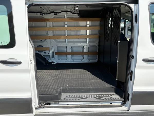 2025 Ford Transit Cargo VAN Base — photo 8