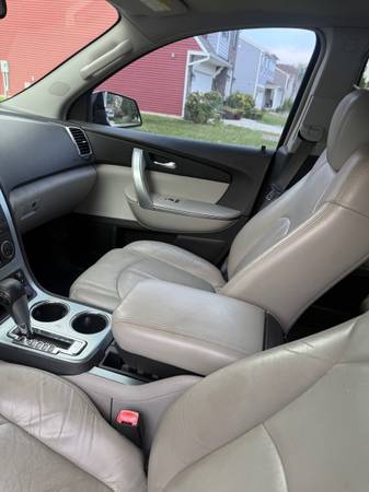 2007 GMC Acadia SLT-1 All-wheel Drive Automatic — photo 4