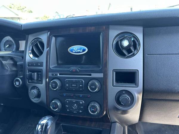 2017 Ford Expedition EL Platinum — photo 9