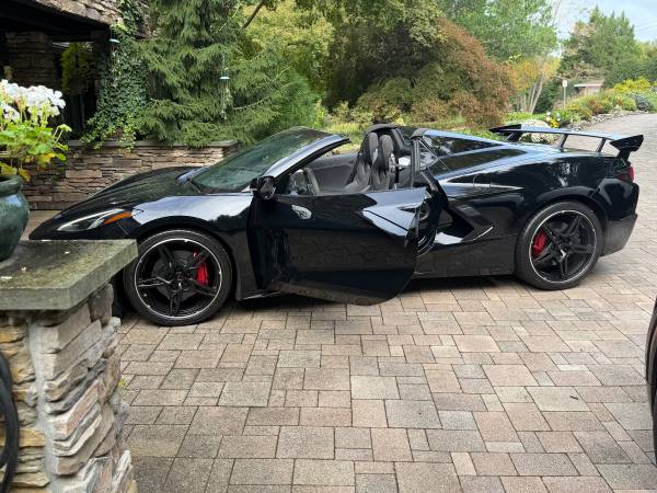 2024 Chevrolet Corvette Z06 w 2LZ 2dr Coupe Automatic — photo 2