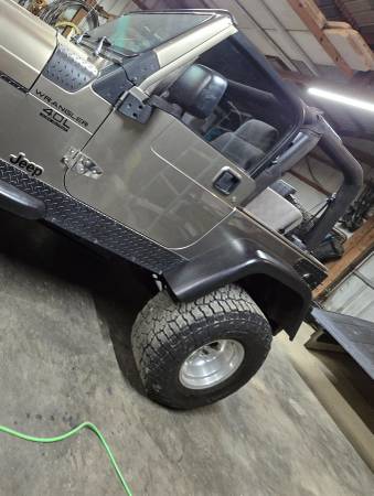 2003 Jeep Wrangler X 2dr 4x4 Manual — photo 10