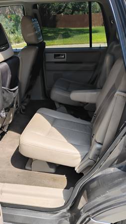 2012 Ford Expedition XL 4dr 4x4 Automatic — photo 8