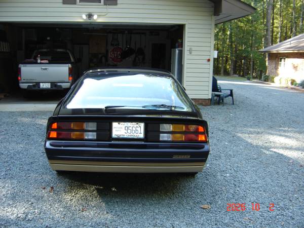 1982 Chevrolet Camaro Z28 2dr Hatchback — photo 4