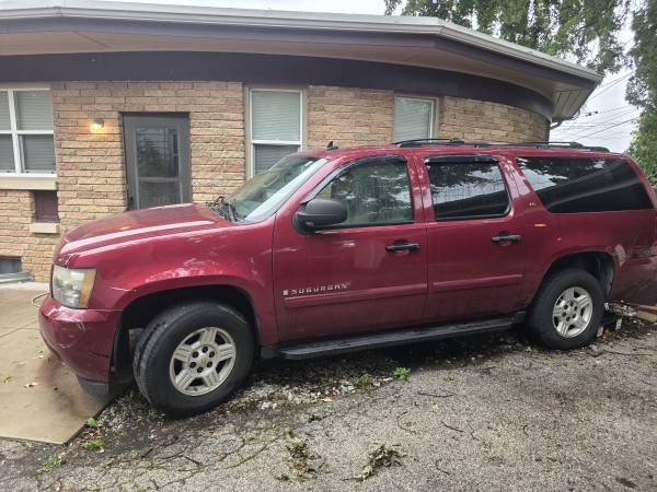 2007 Chevrolet Suburban 1500 LS — photo 6