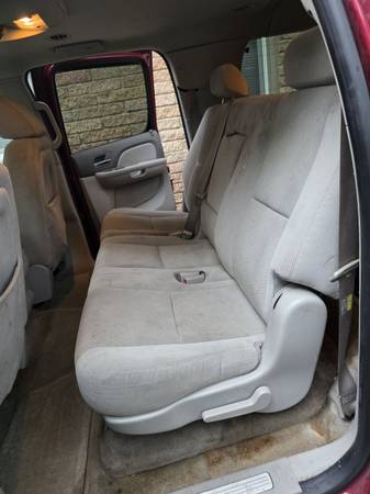 2007 Chevrolet Suburban 1500 LS — photo 7