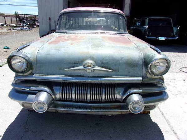 1957 Pontiac Chieftain Safari — photo 1