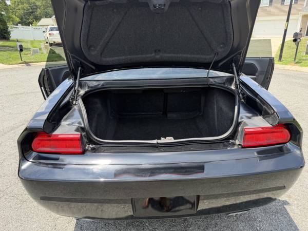 2013 Dodge Challenger SXT 2dr Coupe Automatic — photo 6