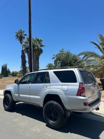 2005 Toyota 4runner SR5 Sport V8 4x4 Automatic — photo 4