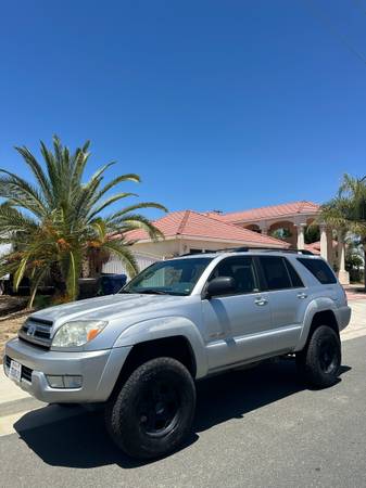2005 Toyota 4runner SR5 Sport V8 4x4 Automatic — photo 2
