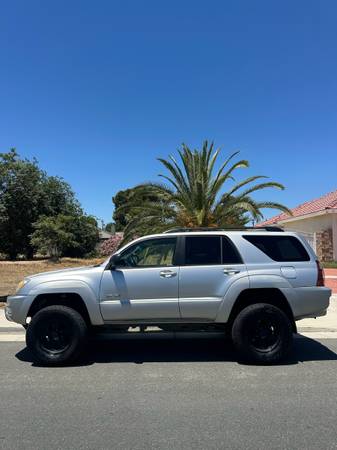 2005 Toyota 4runner SR5 Sport V8 4x4 Automatic — photo 1