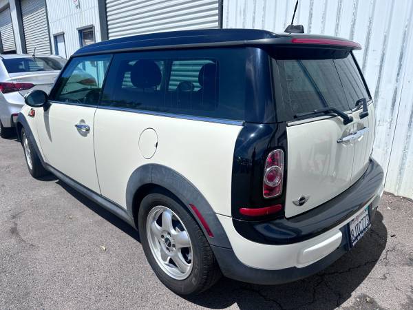2011 MINI Clubman Cooper — photo 4