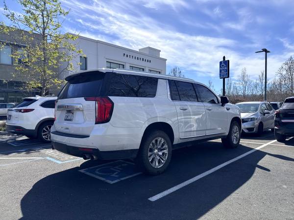2023 GMC Yukon XL SLE — photo 4