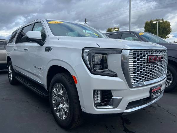 2023 GMC Yukon XL SLE — photo 8