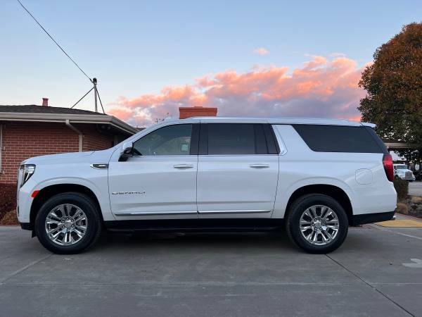 2023 GMC Yukon XL SLE — photo 3