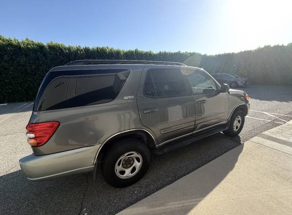2003 Toyota Sequoia SR5 V8 4x4 Automatic — photo 4