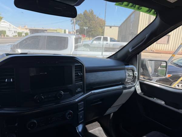 2021 Ford F-150 Platinum — photo 11