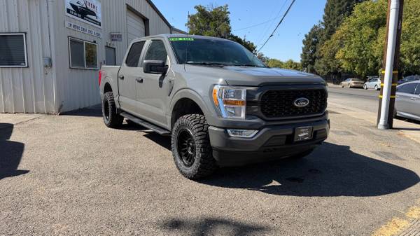 2021 Ford F-150 Platinum — photo 2