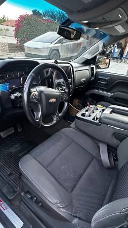 2018 Chevrolet Silverado 1500 Silverado Custom 4x4 Crew Cab 5.75 ft. box 143.5 in. WB Automatic — photo 4