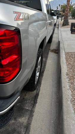 2018 Chevrolet Silverado 1500 Silverado Custom 4x4 Crew Cab 5.75 ft. box 143.5 in. WB Automatic — photo 10