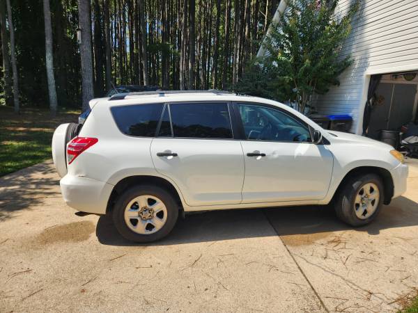2010 Toyota Rav4 Base 4dr 4x4 Automatic — photo 5