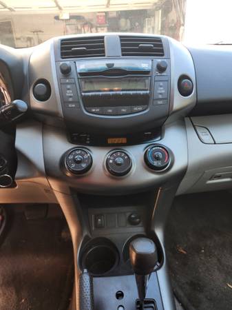 2010 Toyota Rav4 Base 4dr 4x4 Automatic — photo 7