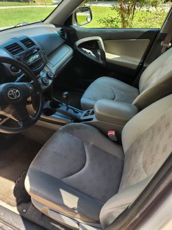 2010 Toyota Rav4 Base 4dr 4x4 Automatic — photo 8