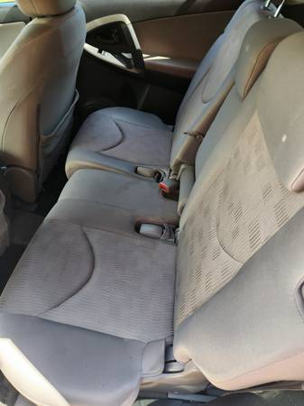 2010 Toyota Rav4 Base 4dr 4x4 Automatic — photo 9