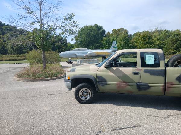 1996 Dodge RAM 1500 Laramie SLT — photo 1