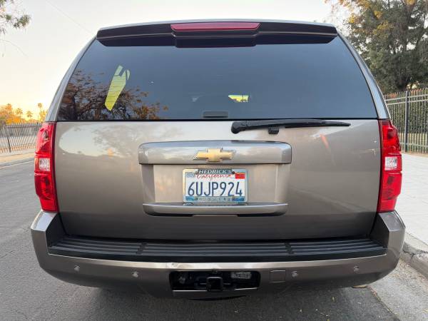 2011 Chevrolet Tahoe LTZ 4x2 Automatic — photo 6
