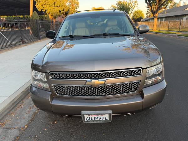 2011 Chevrolet Tahoe LTZ 4x2 Automatic — photo 3