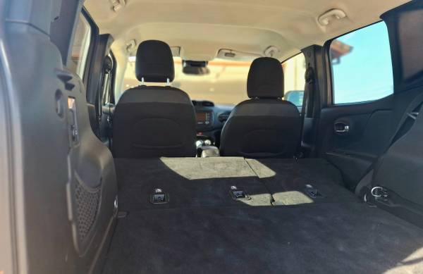 2017 Jeep Renegade Sport — photo 9