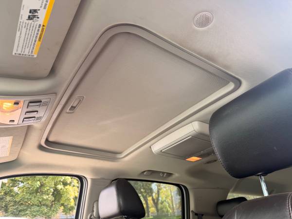 2007 GMC Yukon XL 1500 Denali All-wheel Drive Automatic — photo 4
