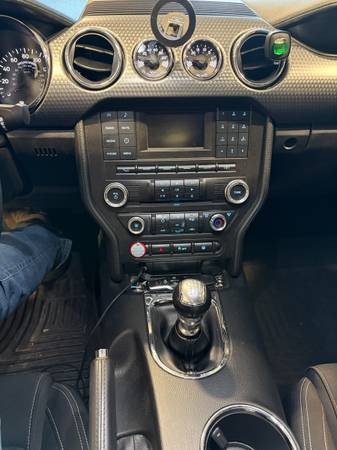 2017 Ford Mustang GT 2dr Fastback Manual — photo 6