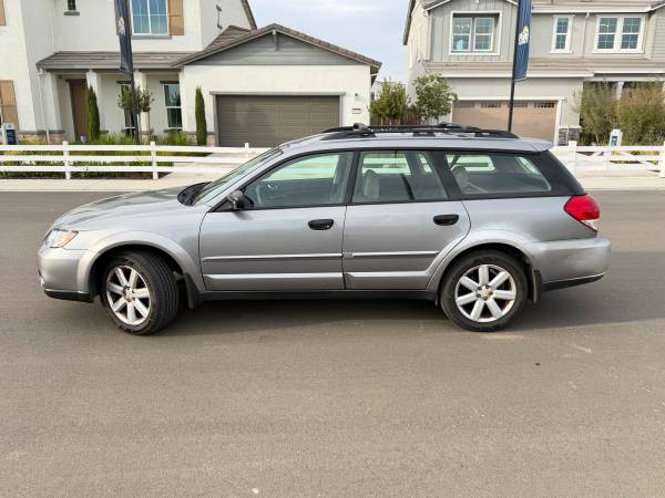2008 Subaru Outback Base — photo 4