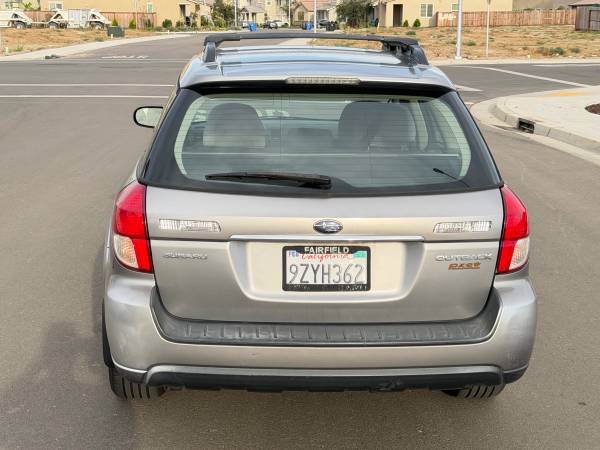 2008 Subaru Outback Base — photo 7