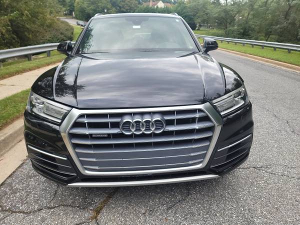 2018 Audi Q5quatro Mint — photo 1